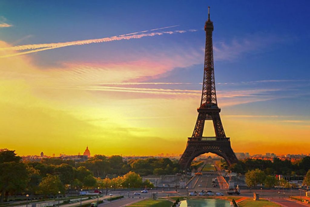 Wisata Menara Eiffel